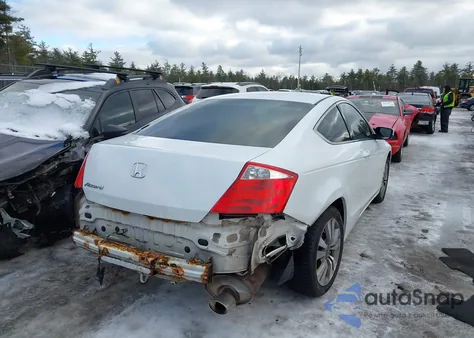 2009 Honda Accord 2.4 Ex z USA, uszkodzony, nr VIN 1HGCS127X9A000877